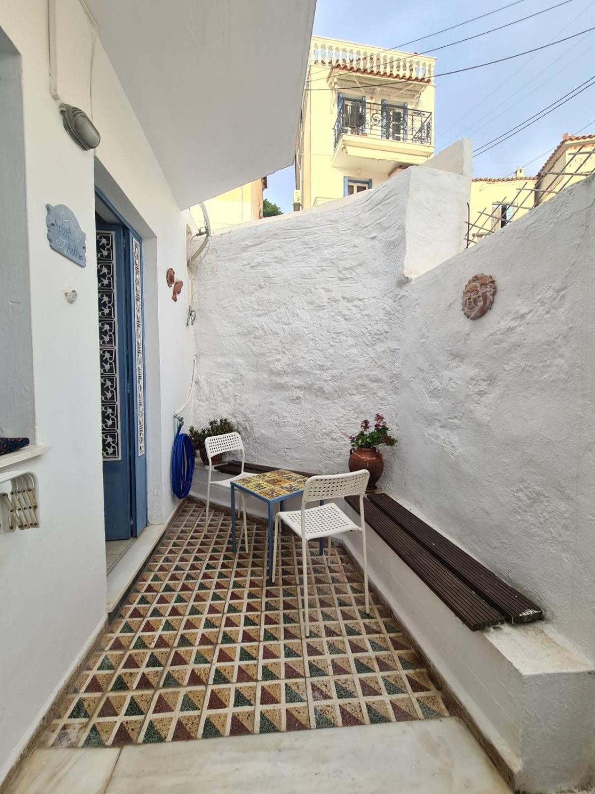 Aithra -Cosy Studio In Centre Of Poros Poros Town Zewnętrze zdjęcie